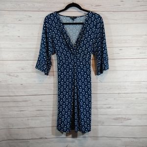 Banana Republic factory tie back V-neck dress